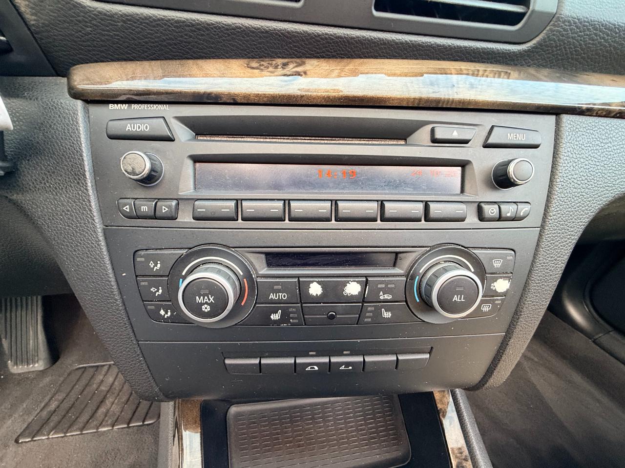 BMW 1-Series 128i Convertible 2011