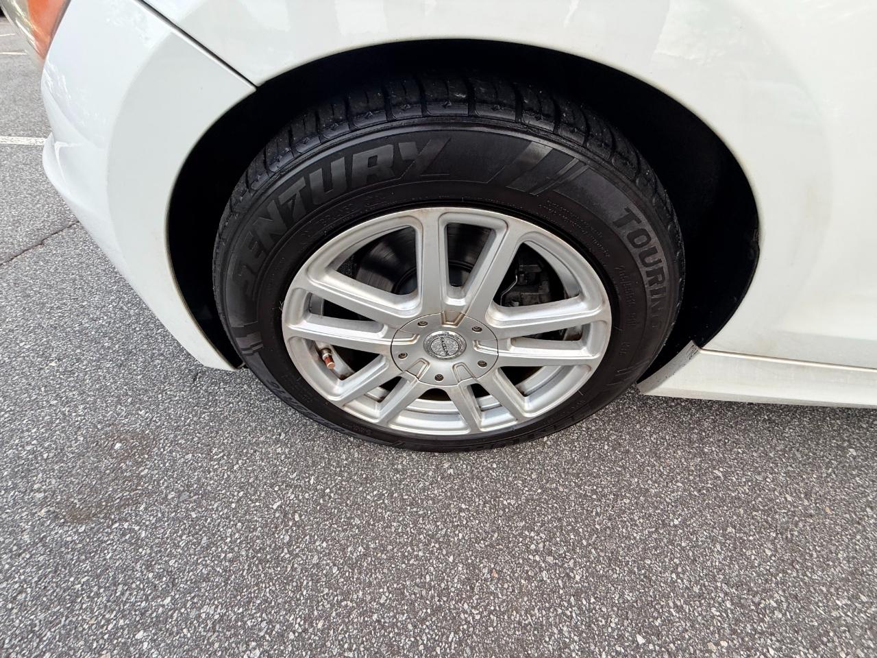 BMW 1-Series 128i Convertible 2011