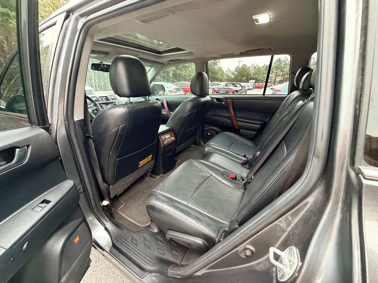 Toyota Highlander Limited 2WD 2013