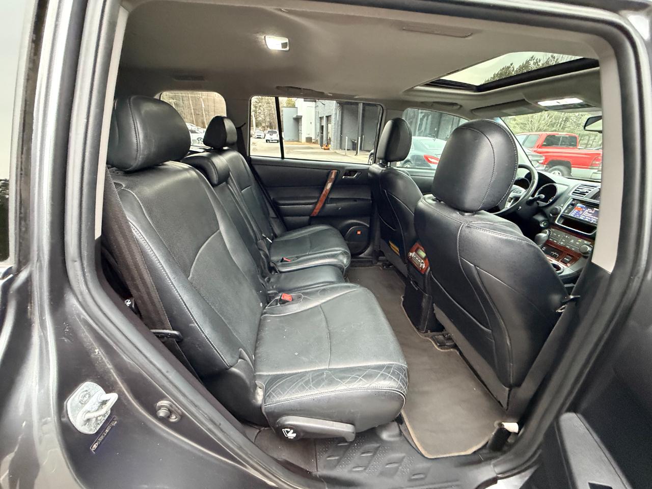 Toyota Highlander Limited 2WD 2013