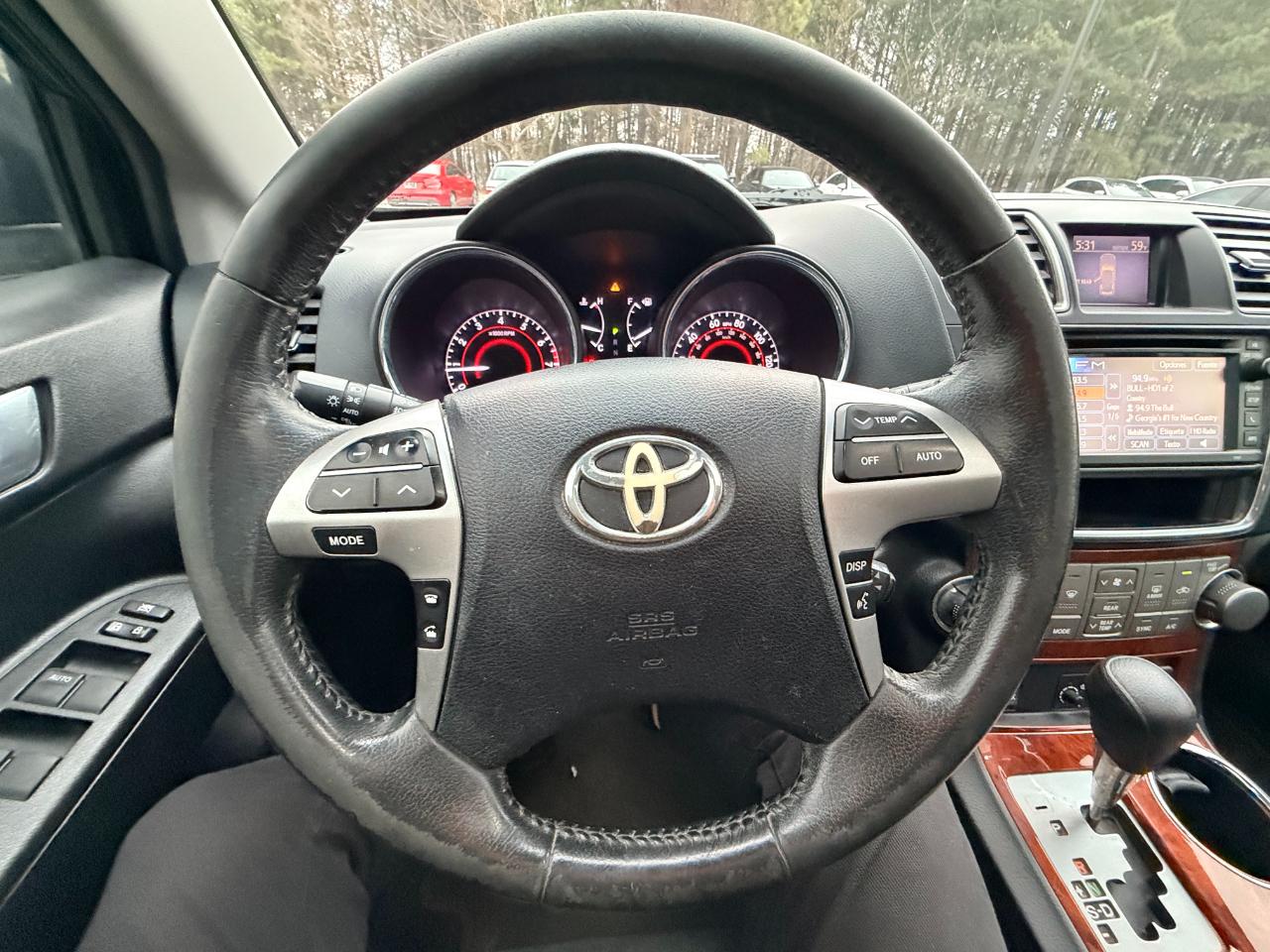 Toyota Highlander Limited 2WD 2013