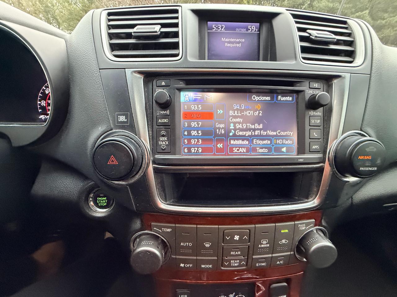 Toyota Highlander Limited 2WD 2013