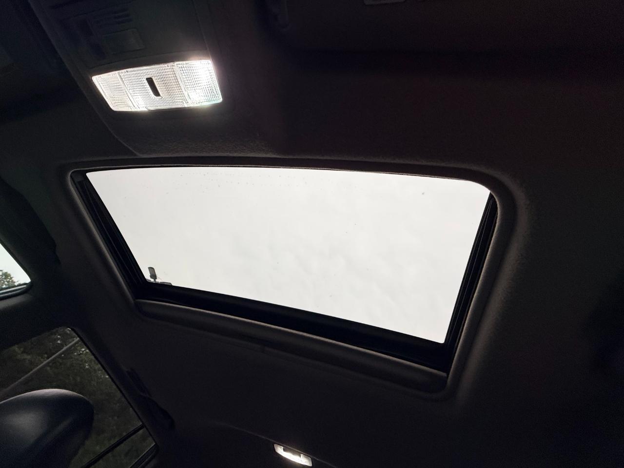 Toyota Highlander Limited 2WD 2013