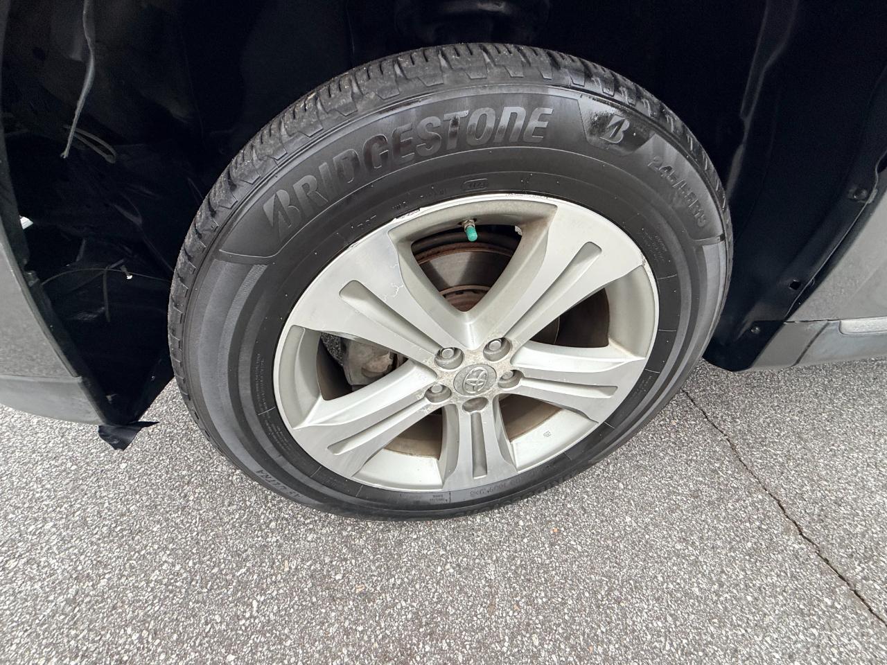 Toyota Highlander Limited 2WD 2013