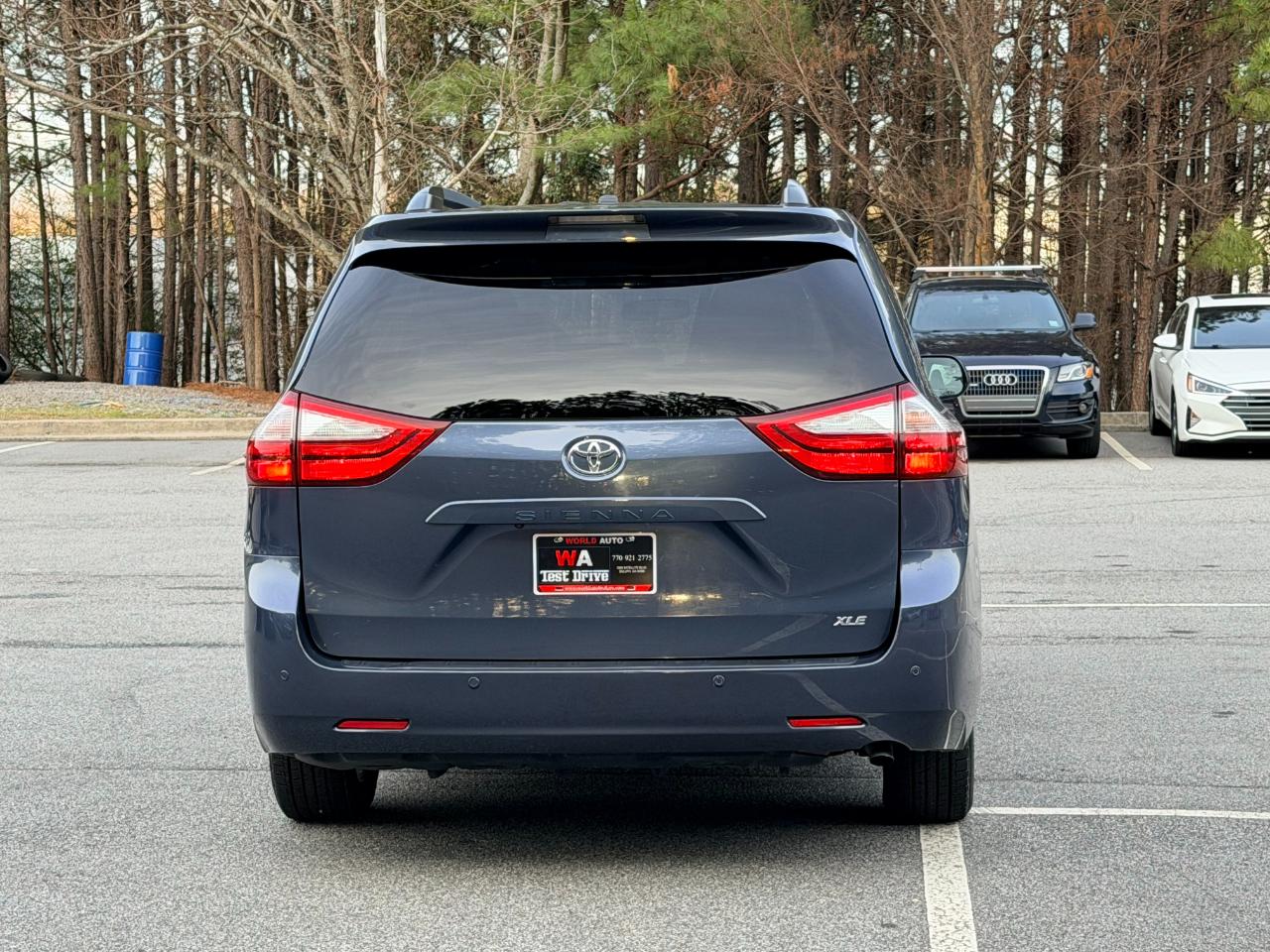Toyota Sienna XLE 8-Passenger 2017