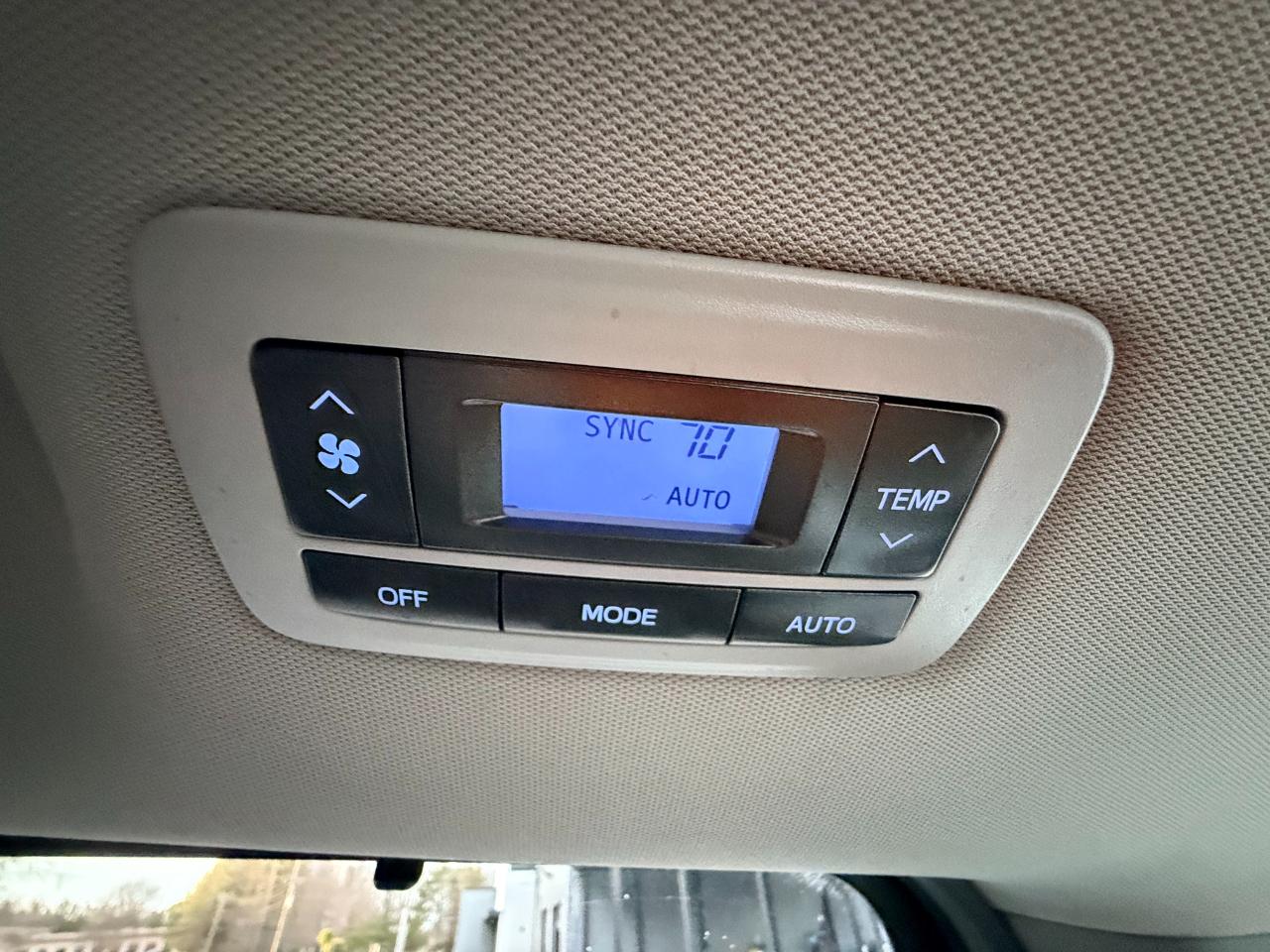 Toyota Sienna XLE 8-Passenger 2017