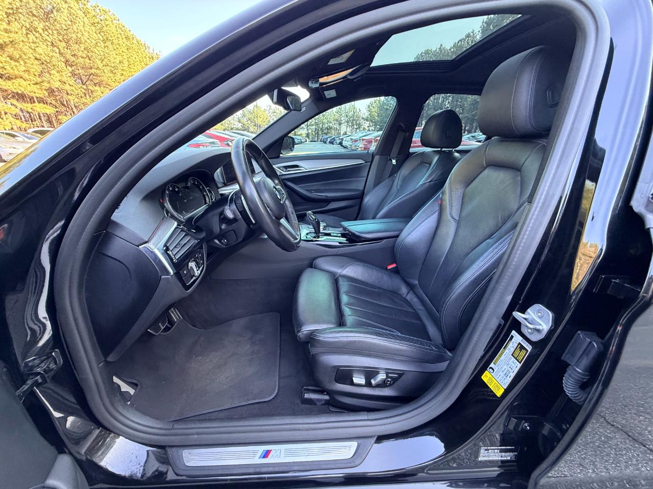 BMW 5-Series 530i 2019