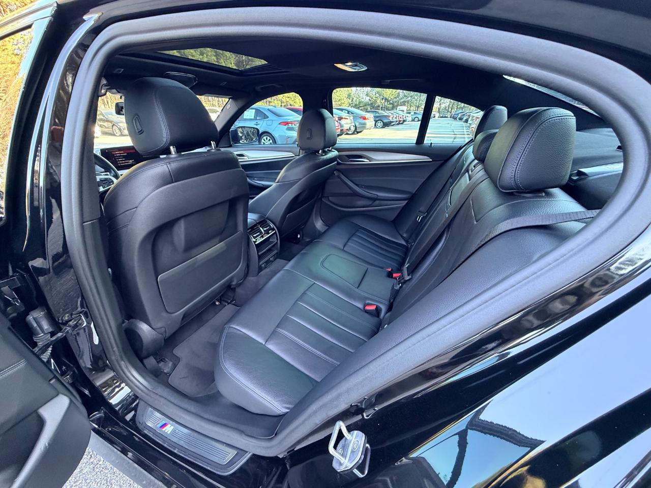 BMW 5-Series 530i 2019