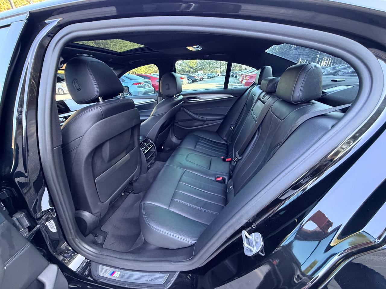 BMW 5-Series 530i 2019