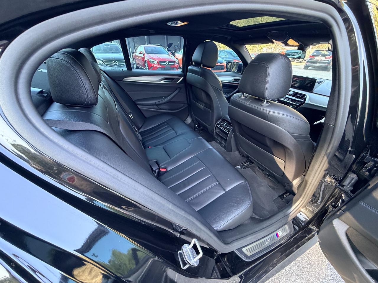 BMW 5-Series 530i 2019