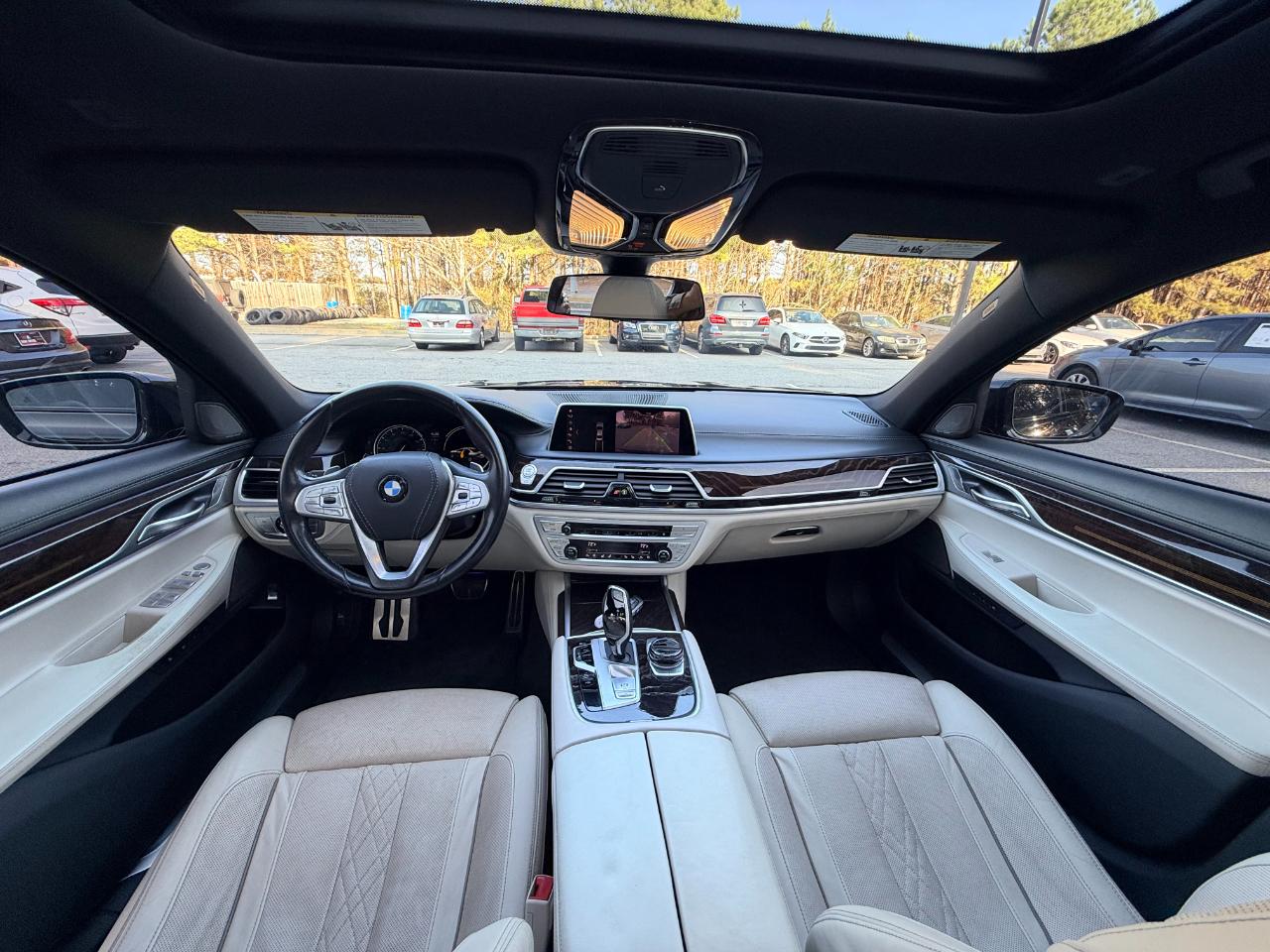 BMW 7-Series 740i 2019