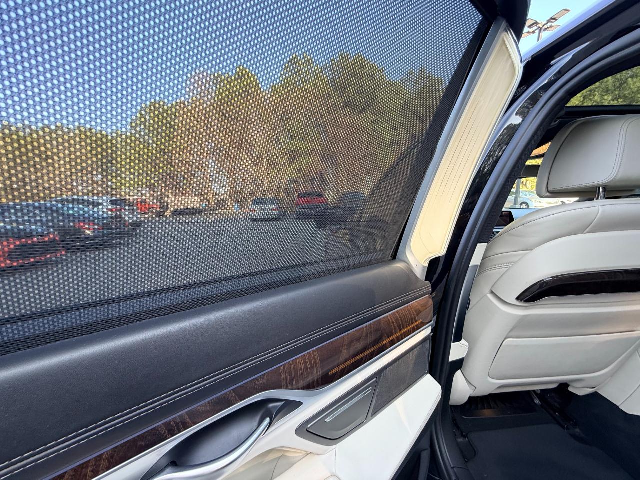 BMW 7-Series 740i 2019