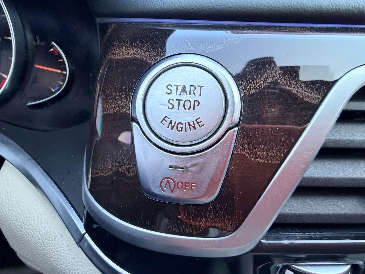 BMW 7-Series 740i 2019