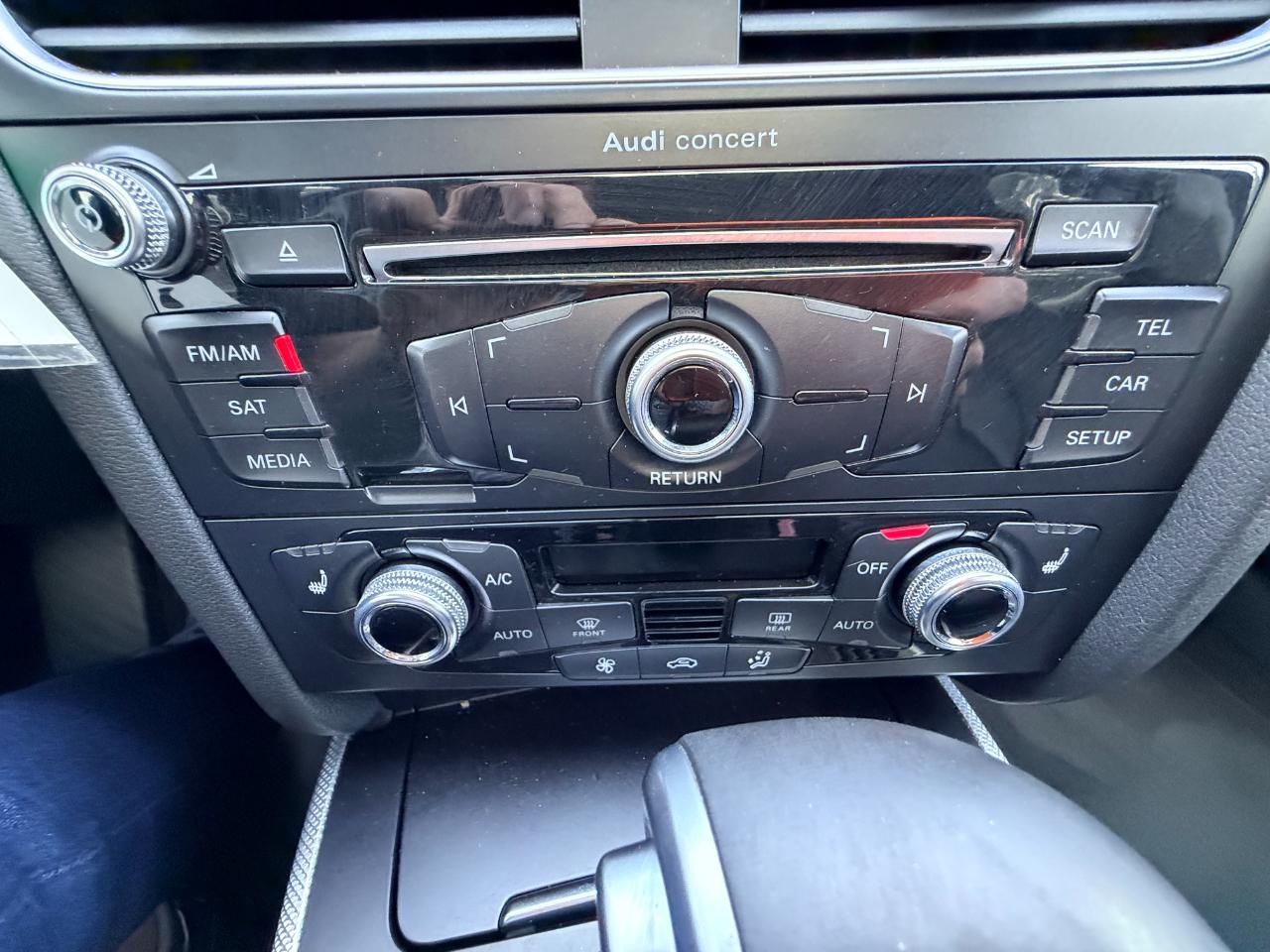 Audi A4 2.0T Premium Sedan 2016