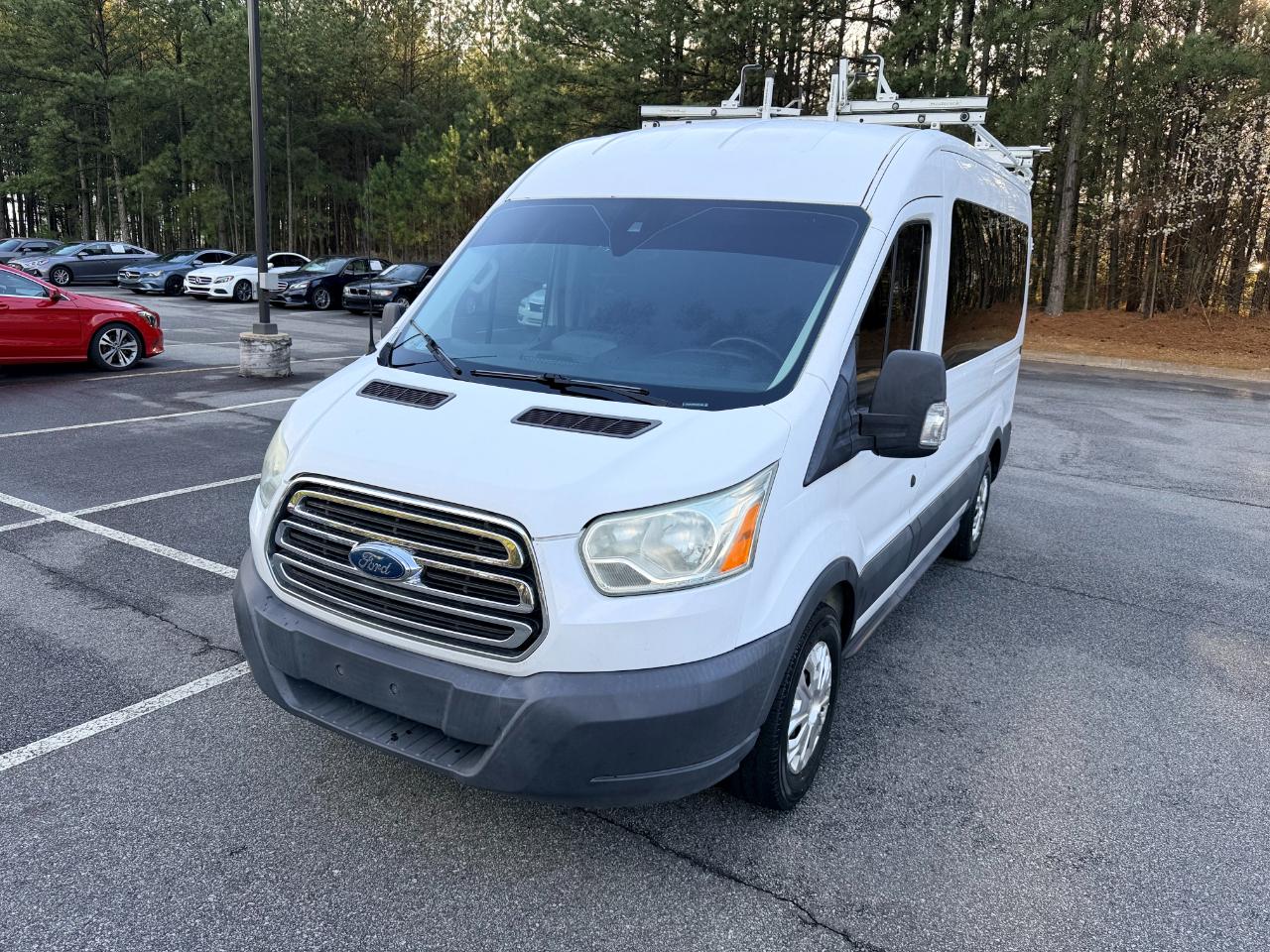 Ford Transit 150 Wagon Med. Roof XLT w/Sliding Pass. 130-in. WB 2015
