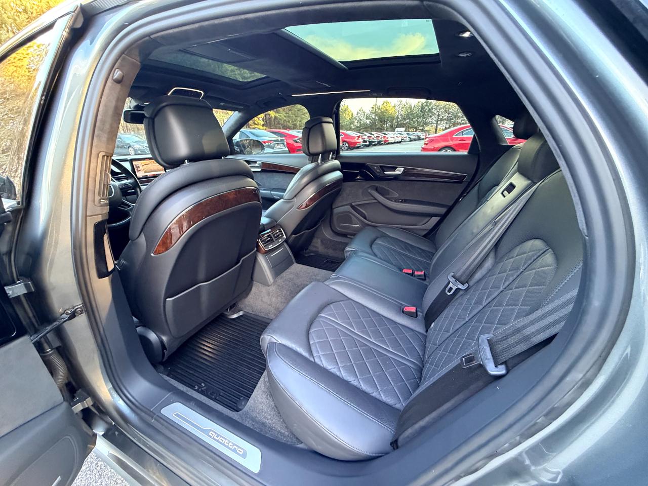 Audi A8 L 4.0T quattro 2016