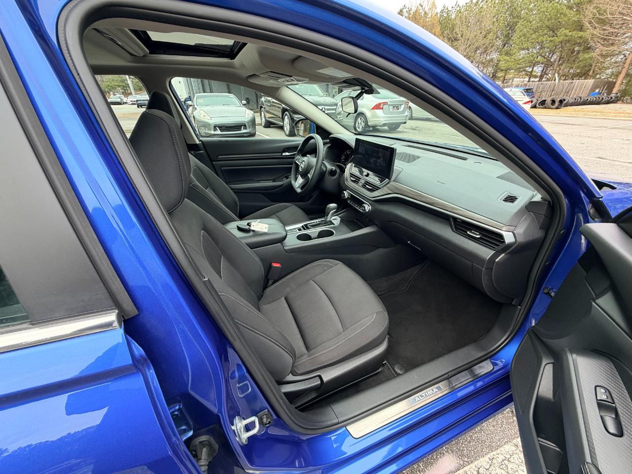 Nissan Altima 2.5 SV AWD 2025