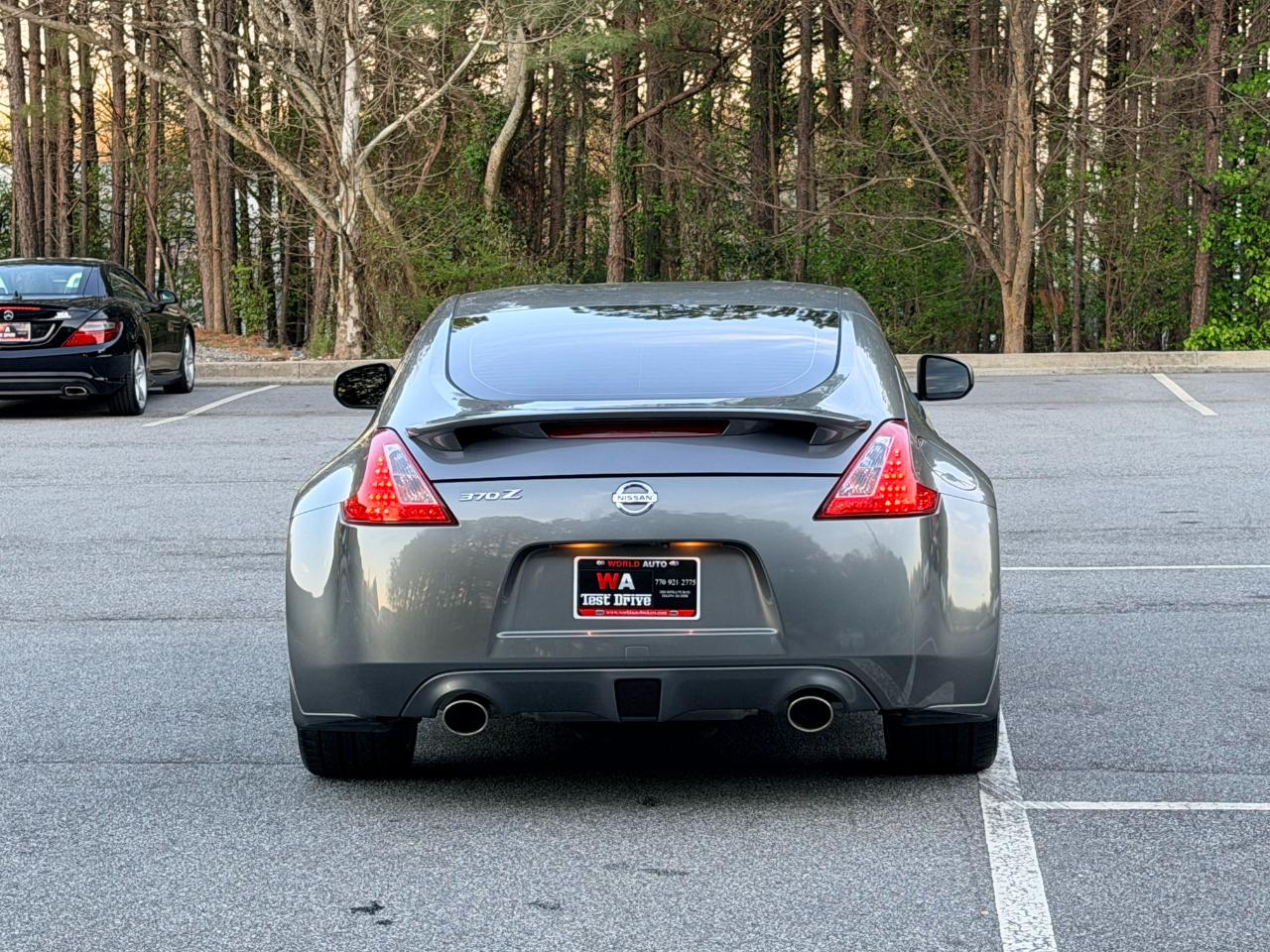 Nissan Z 370Z Coupe 2011