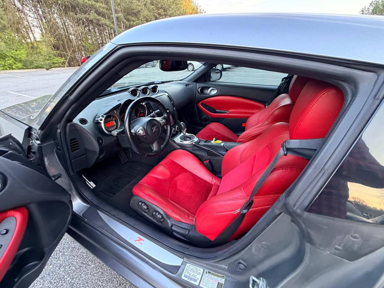 Nissan Z 370Z Coupe 2011