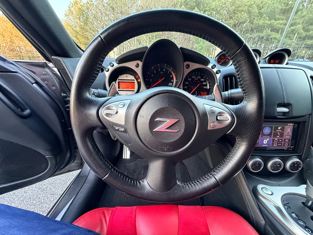 Nissan Z 370Z Coupe 2011