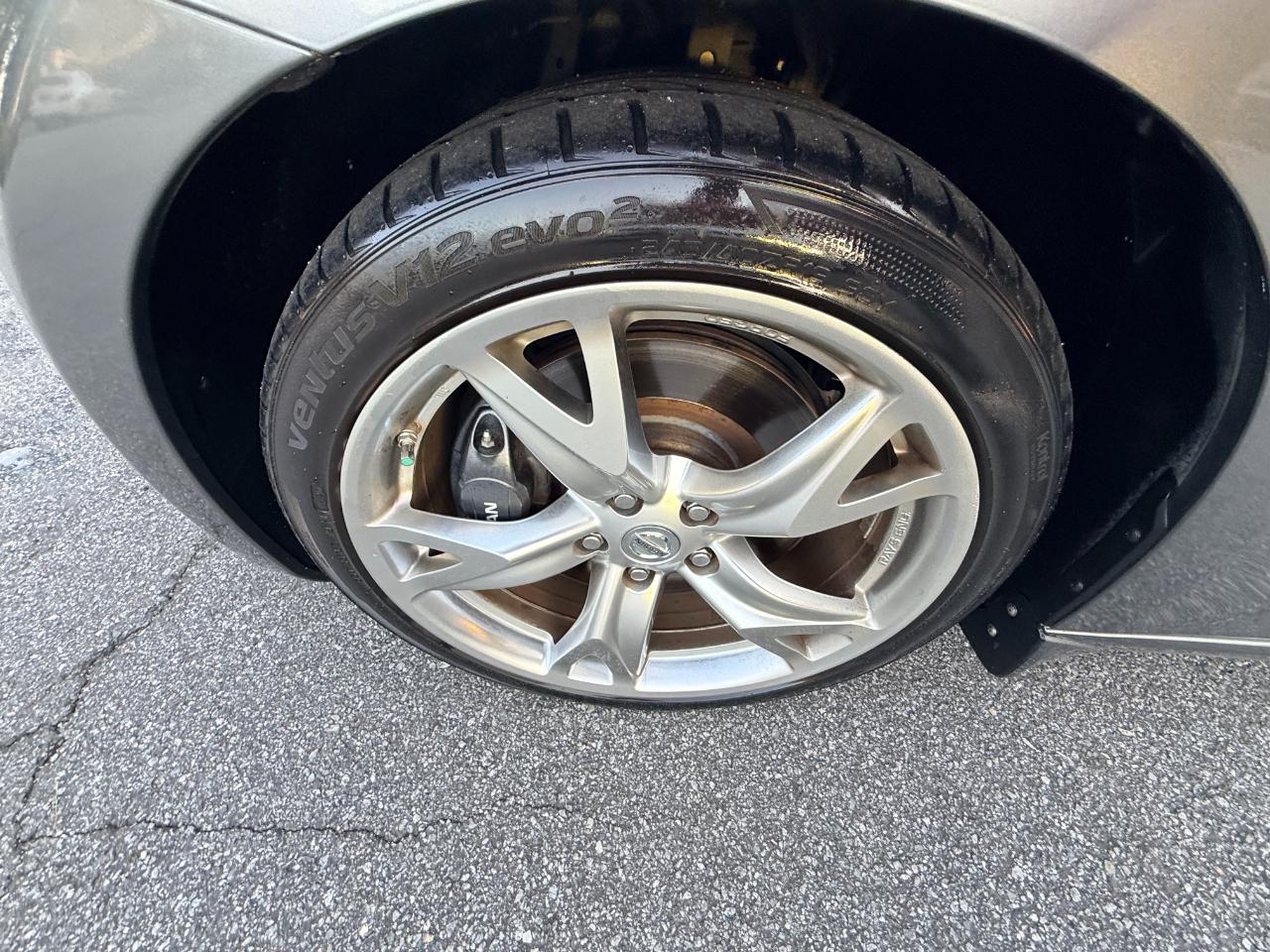 Nissan Z 370Z Coupe 2011