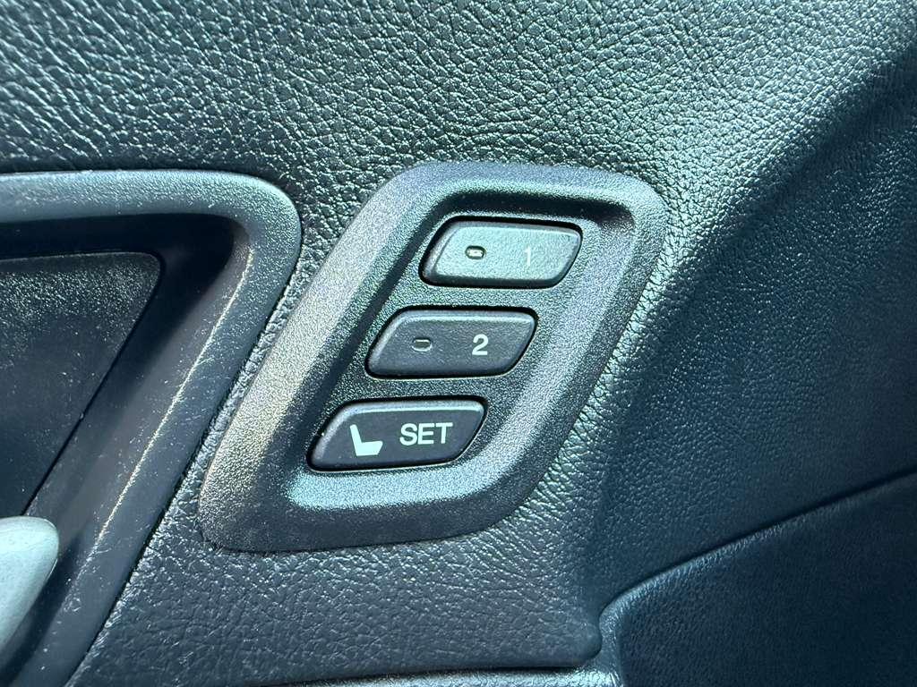 Honda Accord EX-L V6 Sedan AT 2012