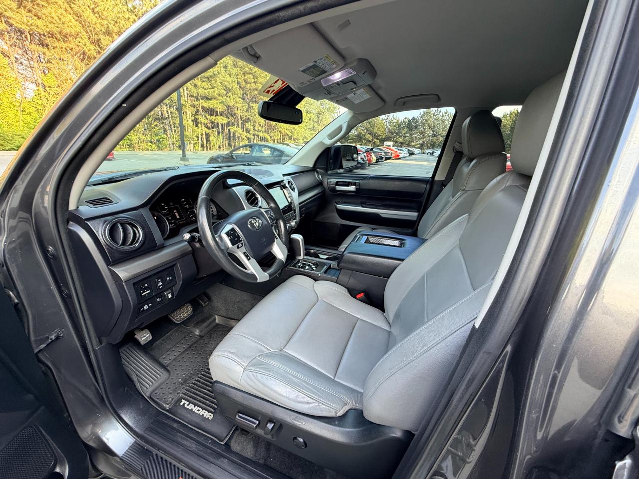 Toyota Tundra SR5 5.7L V8 CrewMax 2WD 2020