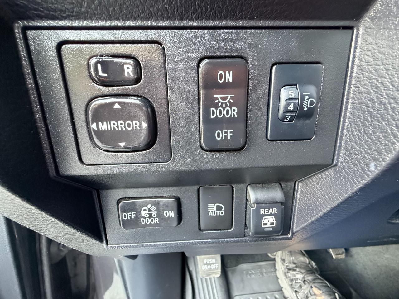 Toyota Tundra SR5 5.7L V8 CrewMax 2WD 2020