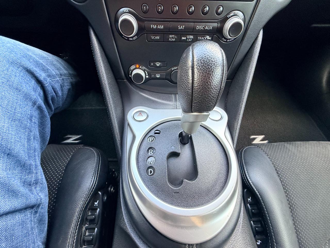 Nissan Z 370Z Touring Coupe 2011