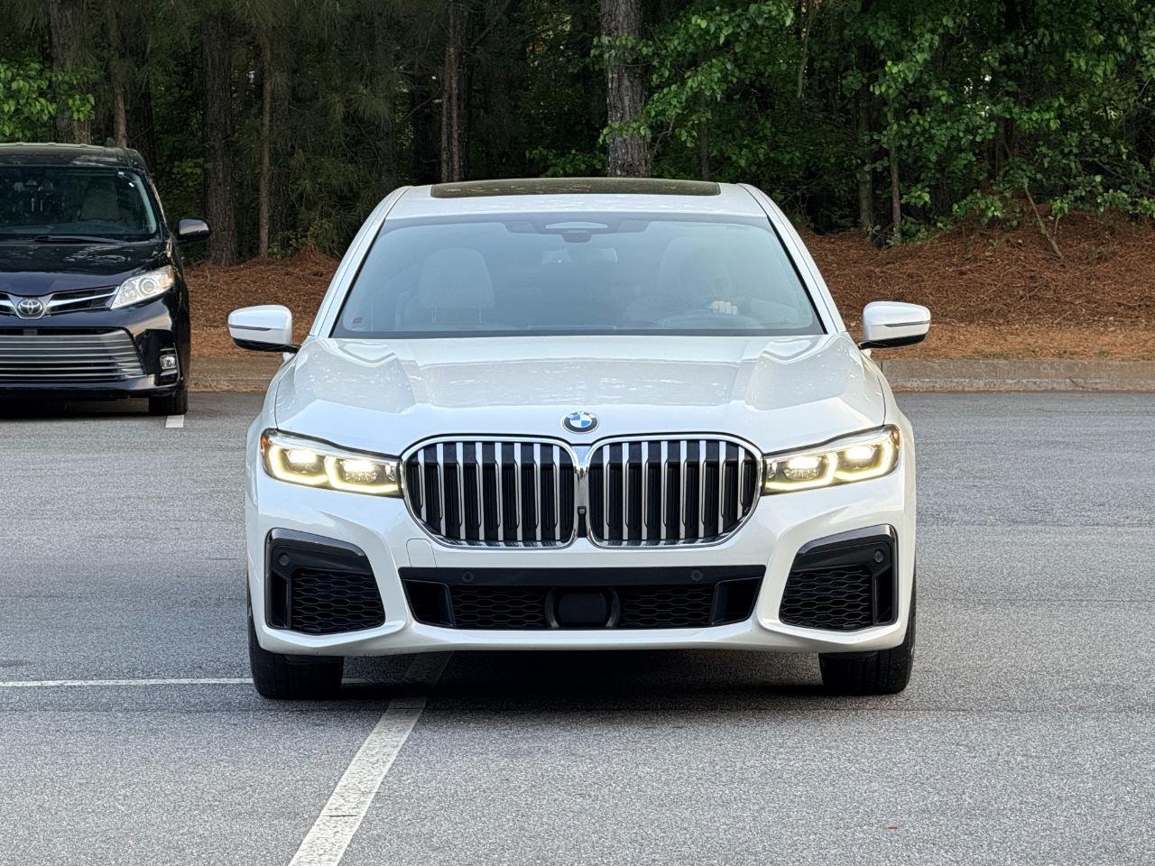 BMW 7-Series 740i 2021