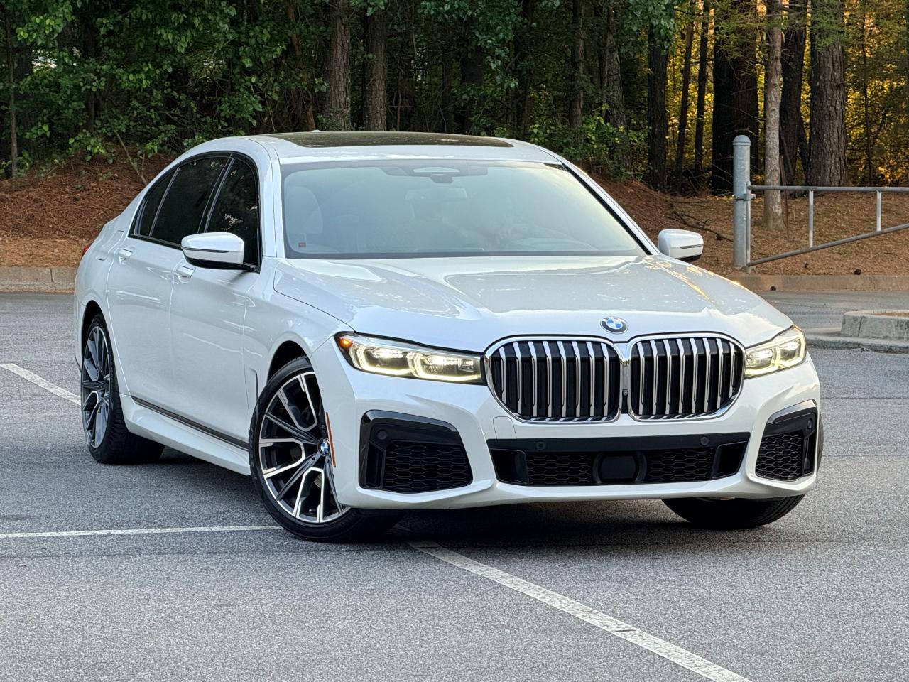 BMW 7-Series 740i 2021