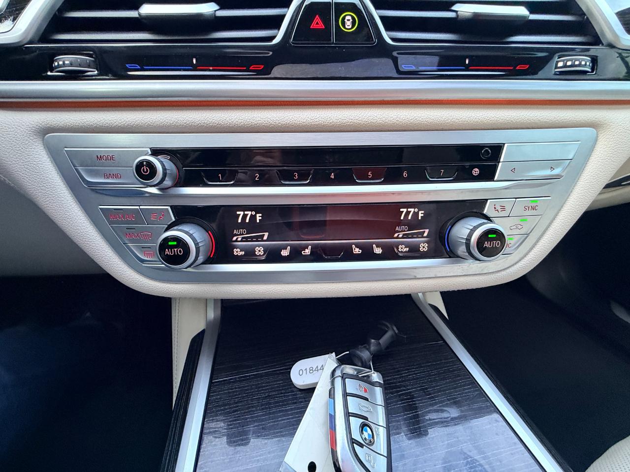 BMW 7-Series 740i 2021