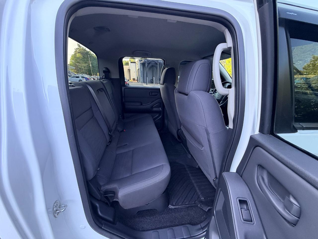 Nissan Frontier S Crew Cab 2WD 2022