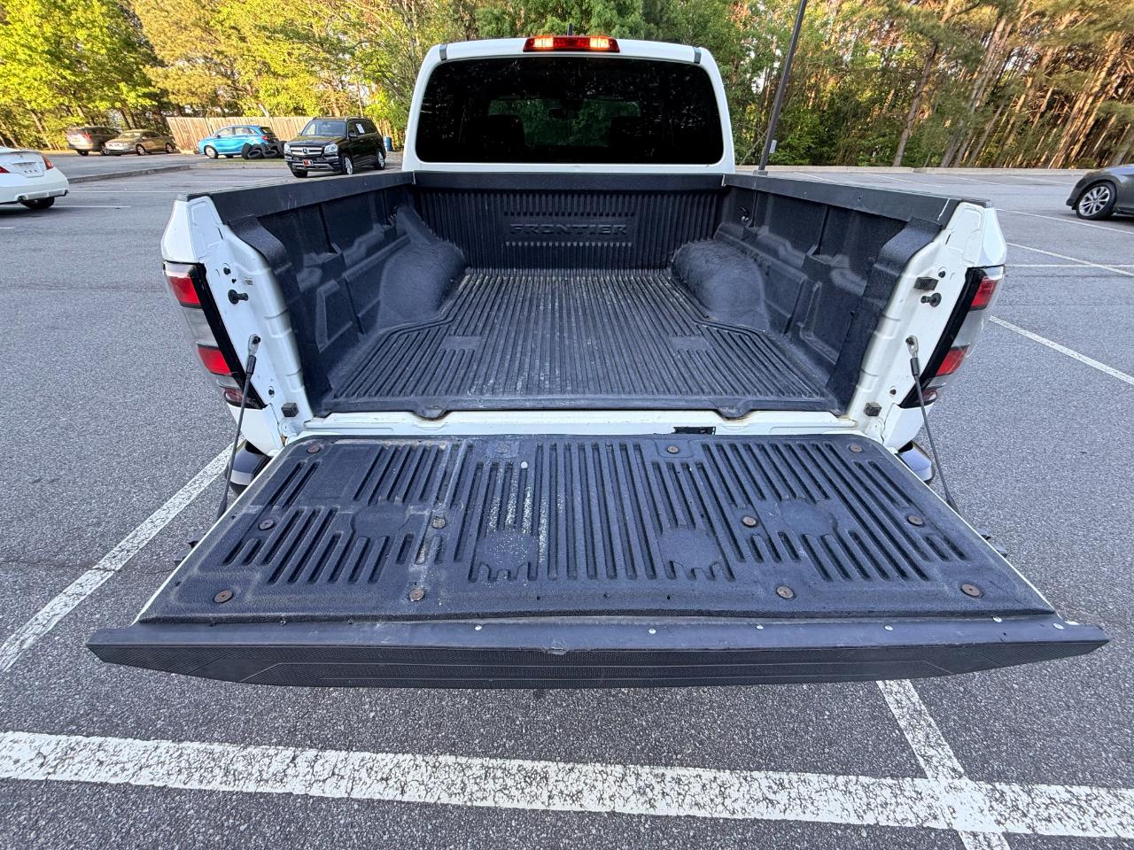 Nissan Frontier S Crew Cab 2WD 2022