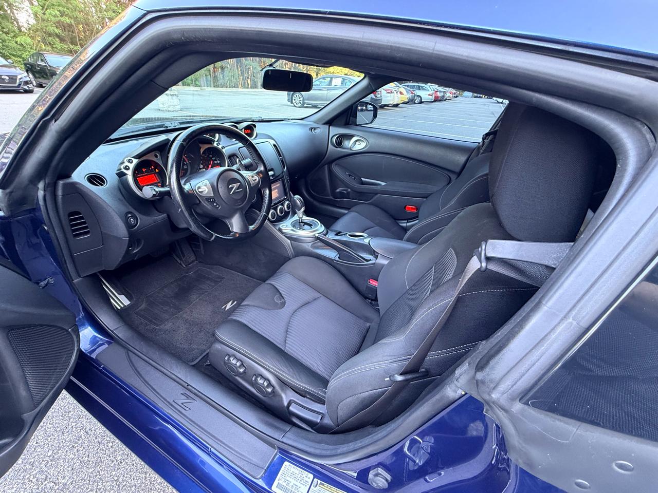 Nissan Z 370Z Coupe 7AT 2016