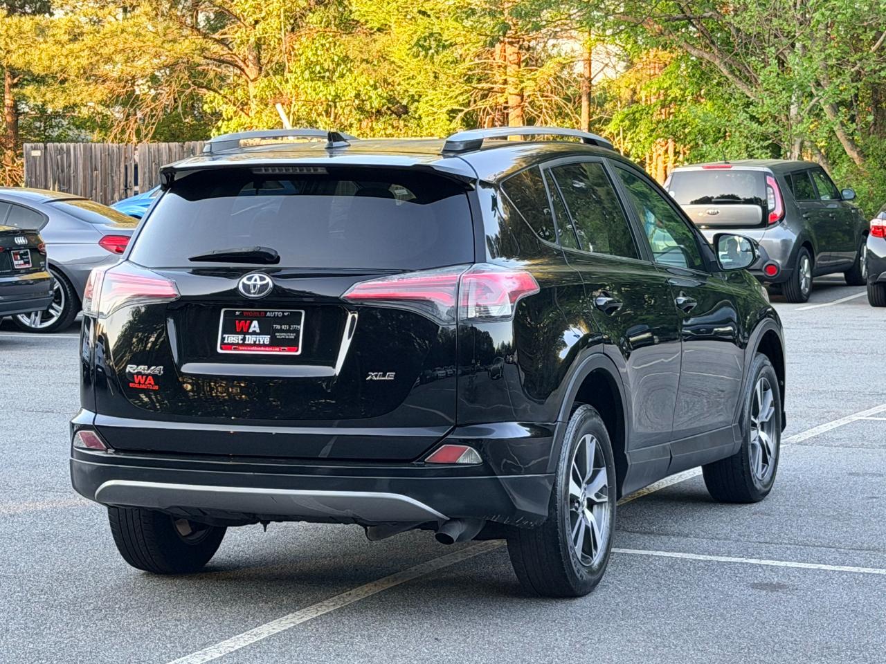 Toyota RAV4 XLE FWD 2017