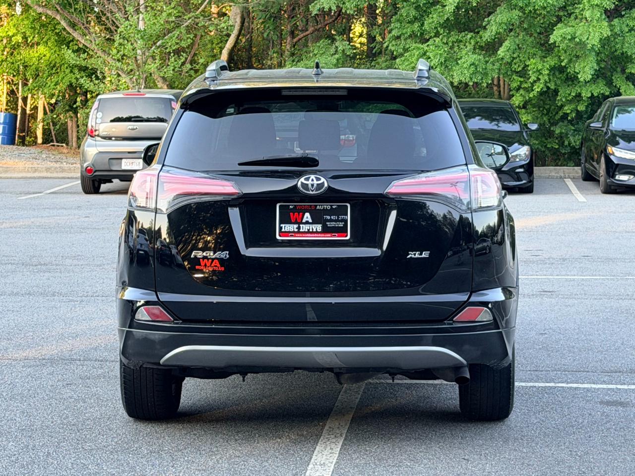 Toyota RAV4 XLE FWD 2017