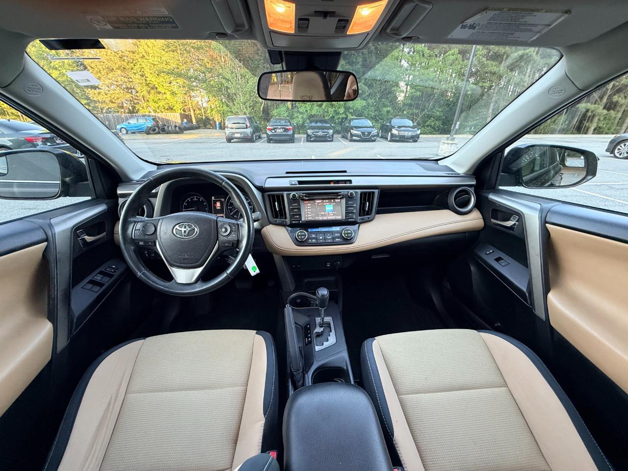 Toyota RAV4 XLE FWD 2017