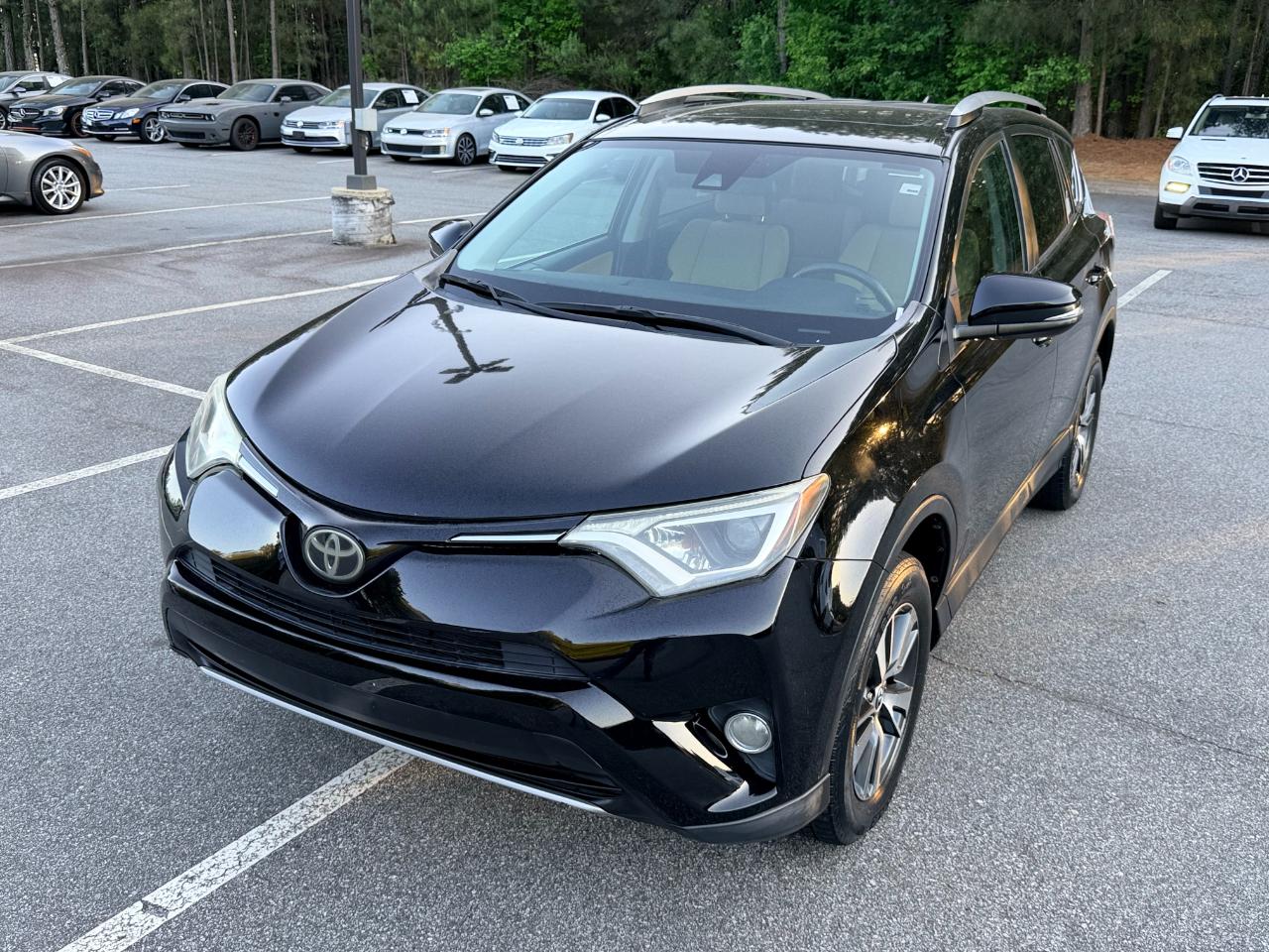 Toyota RAV4 XLE FWD 2017