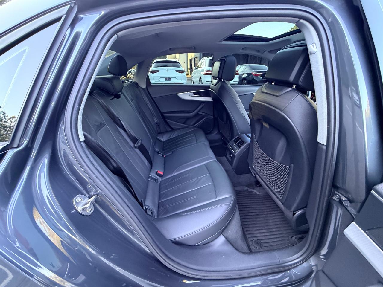 Audi A4 2.0T Premium quattro Sedan 2017