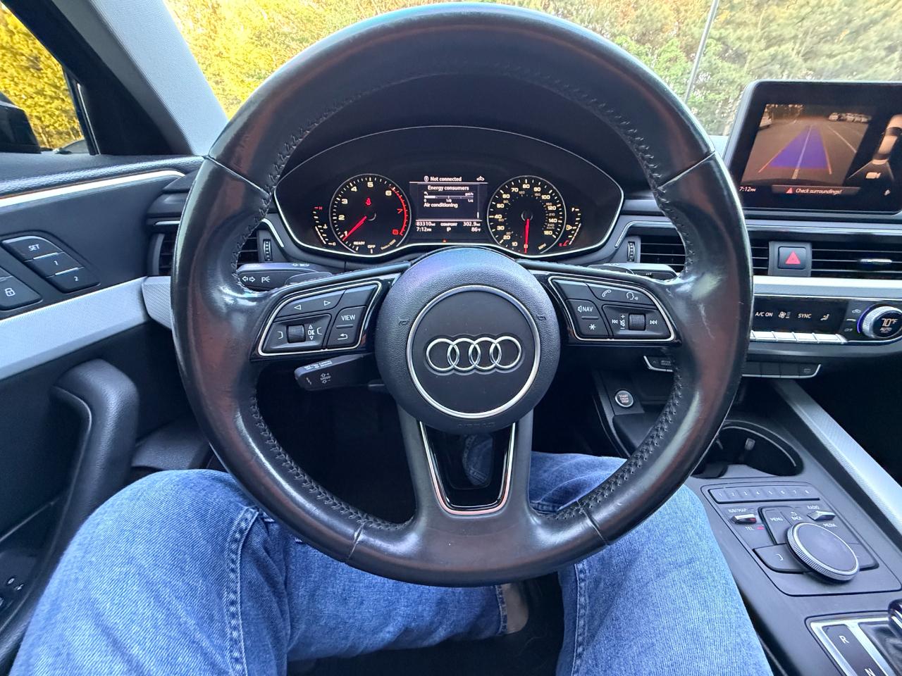 Audi A4 2.0T Premium quattro Sedan 2017