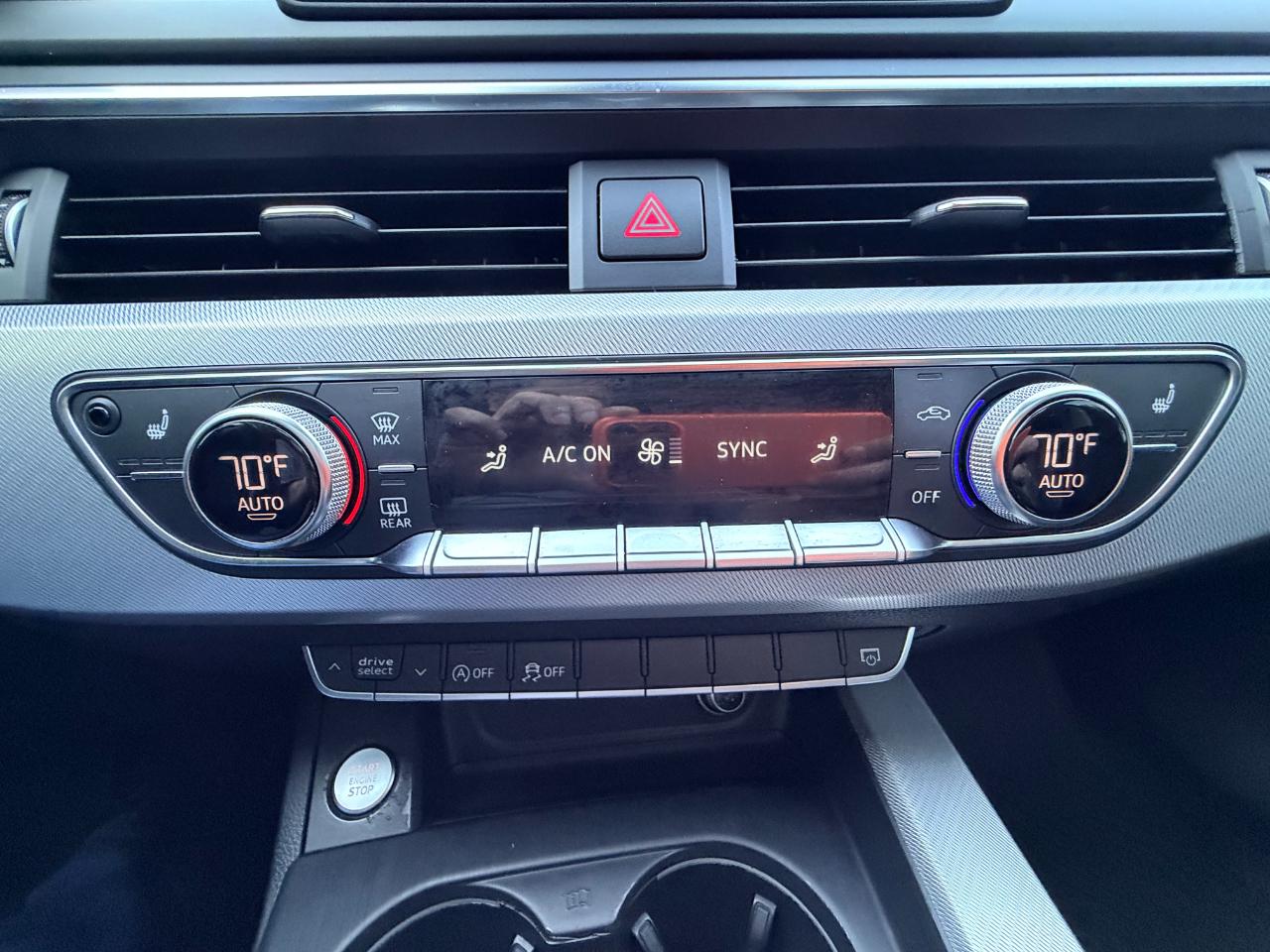 Audi A4 2.0T Premium quattro Sedan 2017