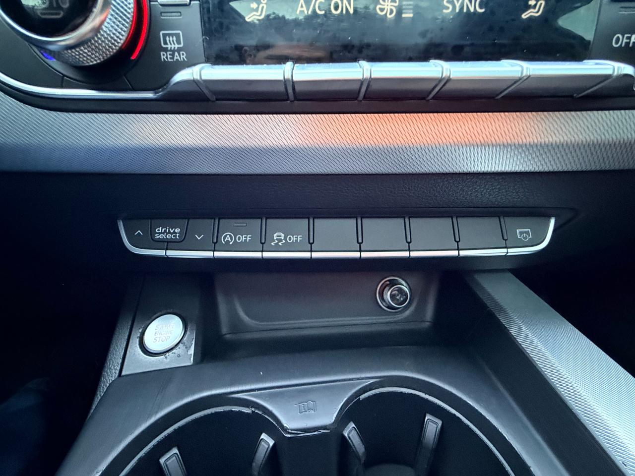 Audi A4 2.0T Premium quattro Sedan 2017