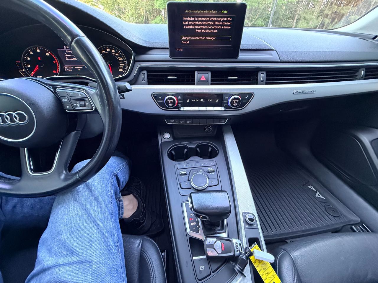 Audi A4 2.0T Premium quattro Sedan 2017