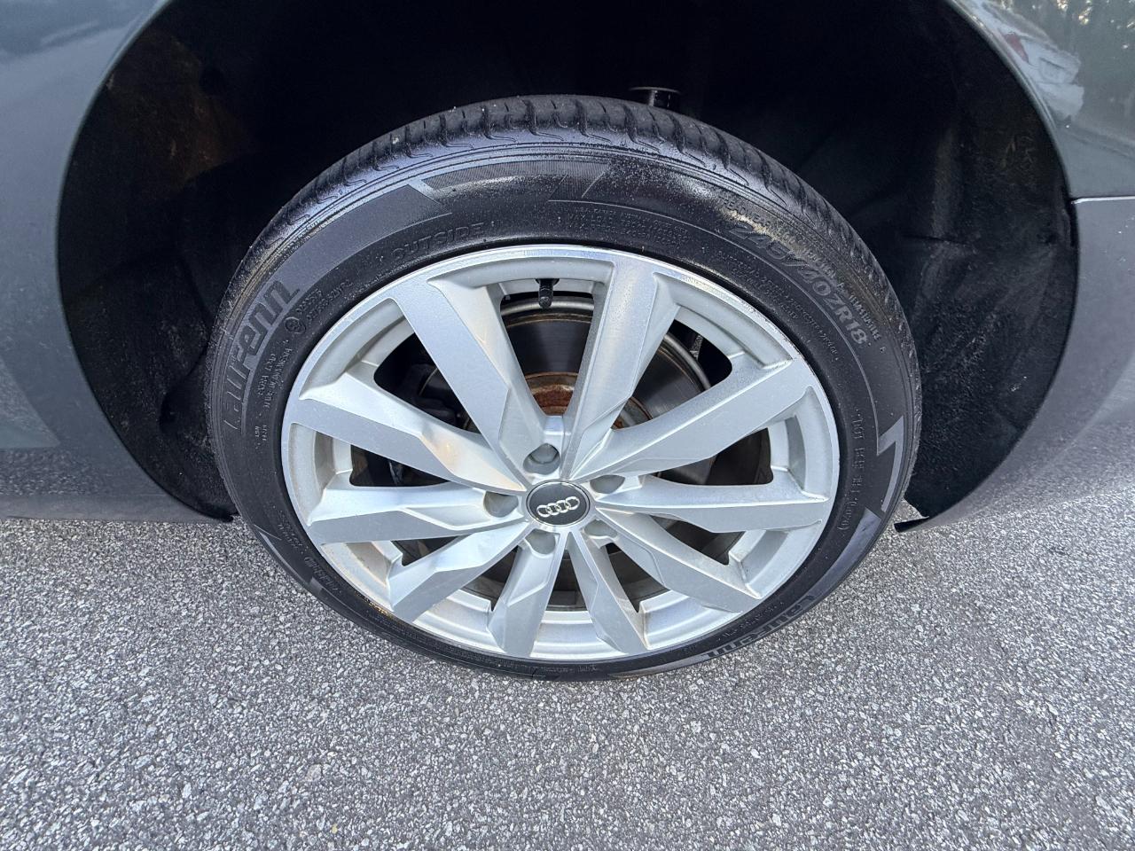 Audi A4 2.0T Premium quattro Sedan 2017