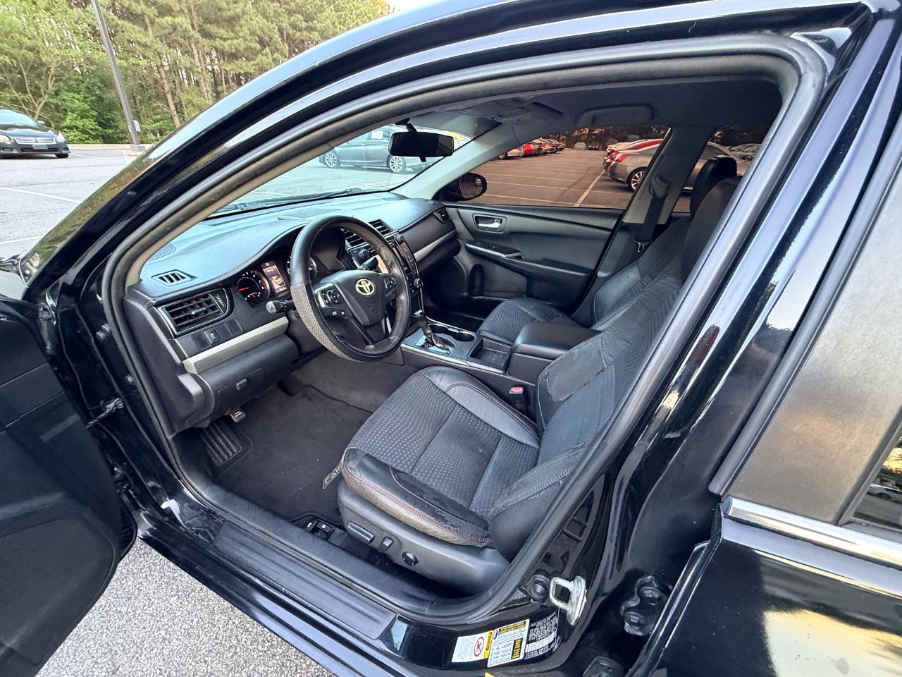 Toyota Camry SE 2015