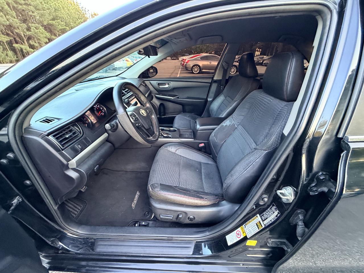 Toyota Camry SE 2015