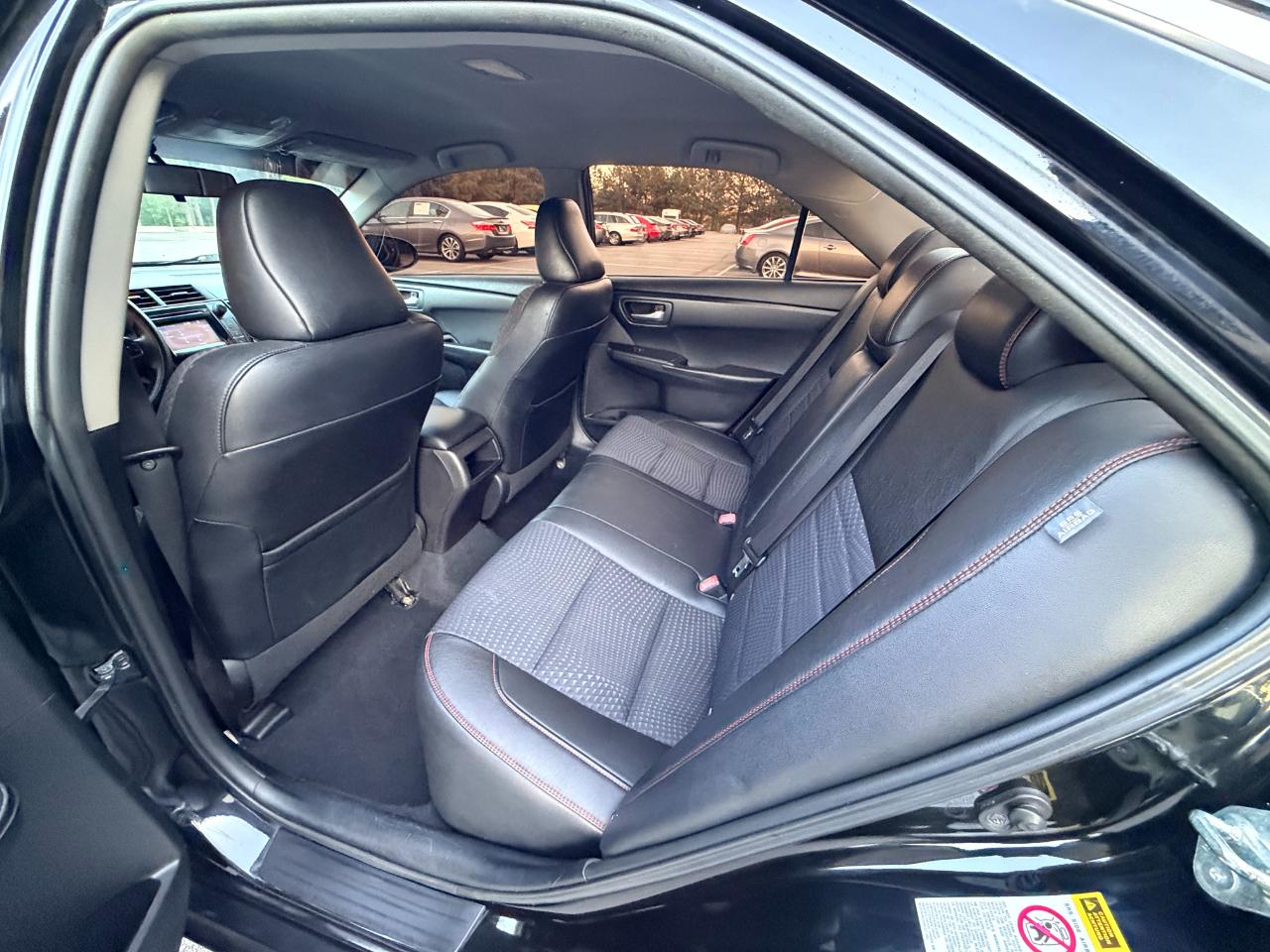 Toyota Camry SE 2015