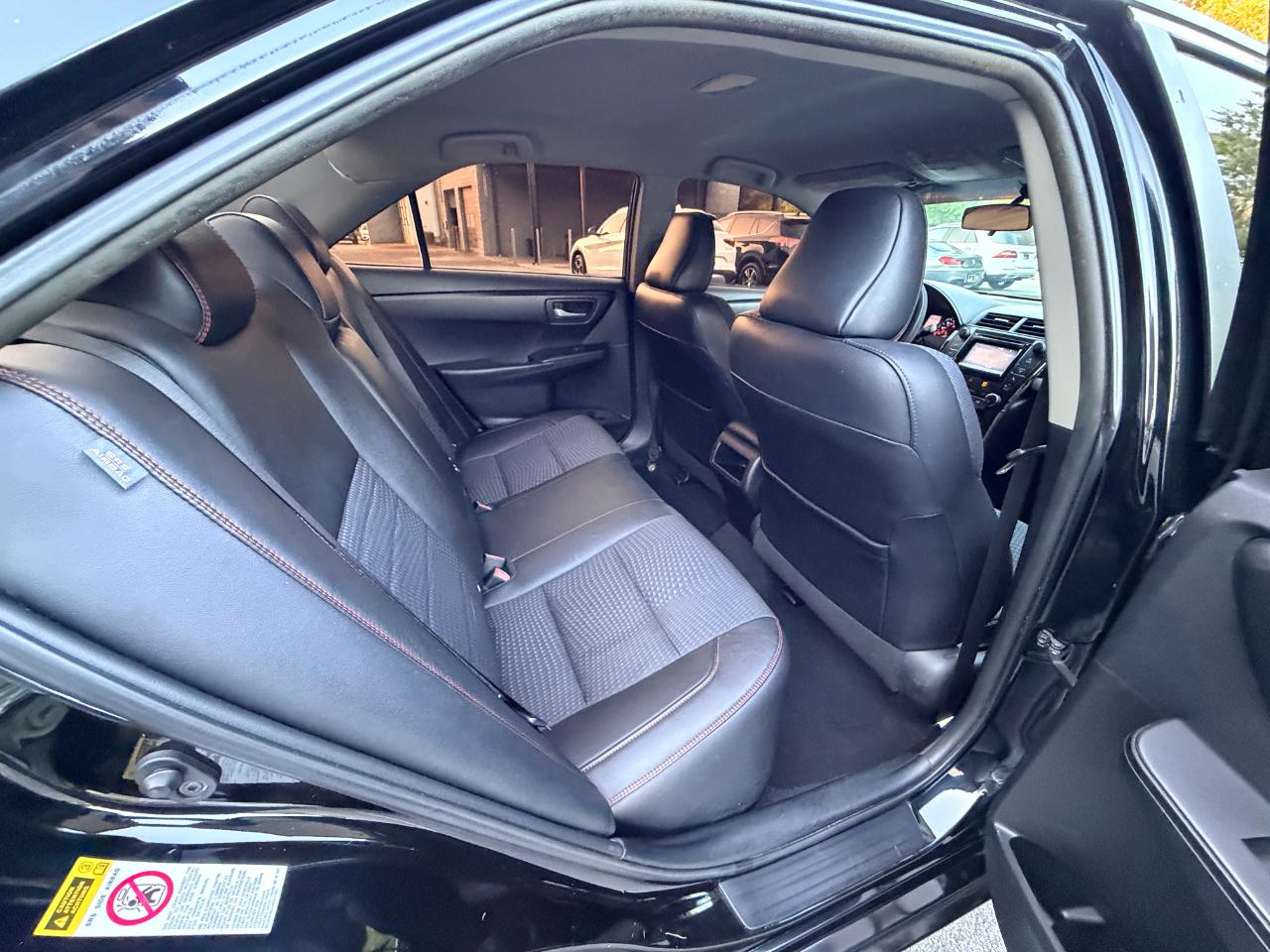 Toyota Camry SE 2015