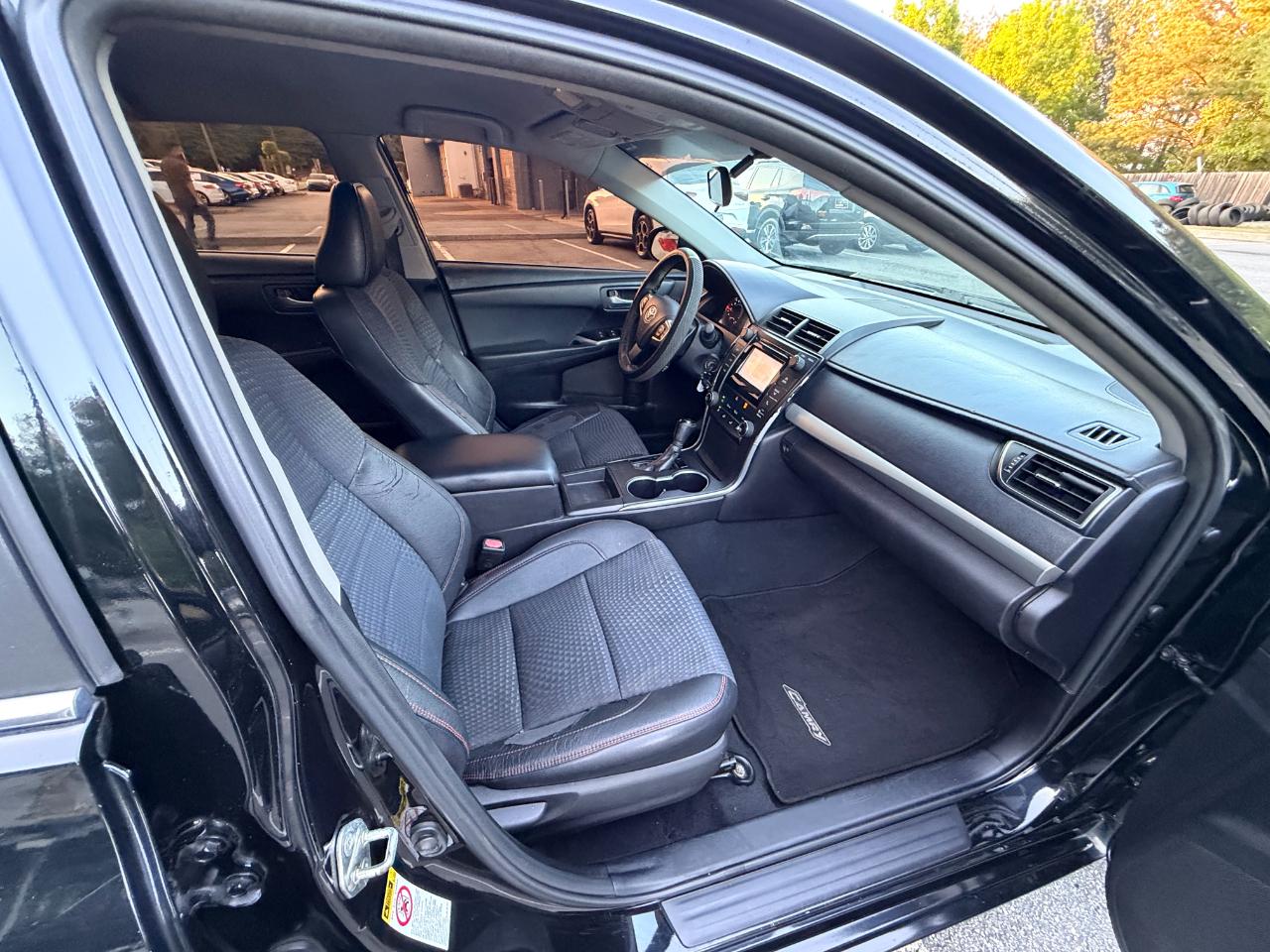 Toyota Camry SE 2015